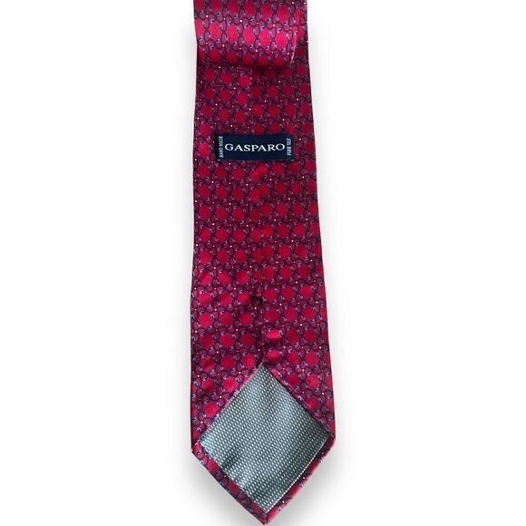 Gasparo Men's 100% Silk Necktie 4” Wide Red Blue Geometric Print Standard Length - Picture 3 of 3